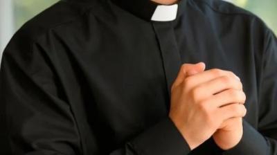 Iglesia de Concepción denuncia a falso sacerdote que oficia diversos actos religiosos en Hualqui