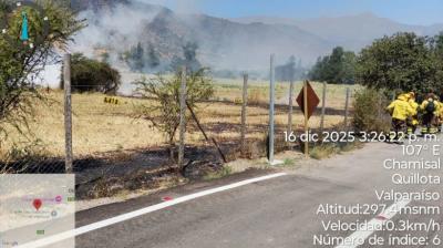 [FOTOS] Controlan incendio de pastizales en sector El Chamizal de Nogales