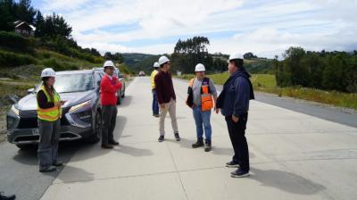 Autoridades visitaron el 65% de avance en obras del bypass de Castro