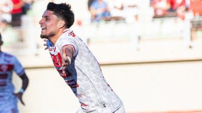 Thomas Jones dejó Deportes Copiapó y fichó por el FC Kaysar de la Primera División de Kazajistán