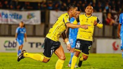 Felipe Flores y rol de Humberto Suazo en San Luis: “Nos enseñará algunos tips para definir”