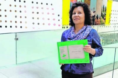 Escritora Lilia Hernández y un nuevo triunfo para la literatura de Los Ríos