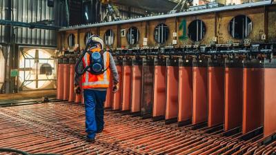 Cobre registra otra alza al filo de cerrar el año y llega a US$5,67 : Expertos sacan cuentas sobre cuánto llegará a las arcas fiscales