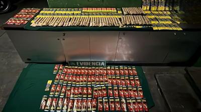 Decomisan más de mil fuegos artificiales en Iquique: ocho detenidos