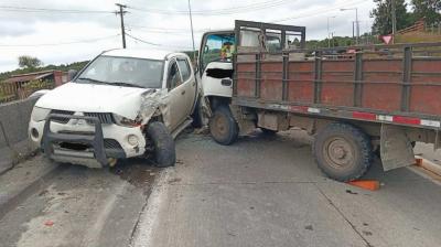 Quellón: Cuatro fueron las personas lesionadas en colisión en Coinco