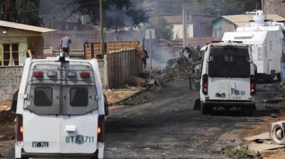 Carabinero resulta herido a bala durante operativo de desalojo