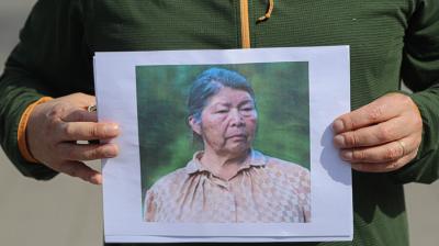 Detienen a tres hijos y un exyerno de Julia Chuñil por la desaparición y muerte de la activista