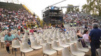 [Minuto a minuto] Festival del Huaso postergó su inicio a las 22:15 por incendios del Biobío