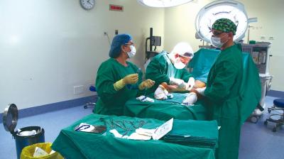 Gremios acusan fallas en climatización del HRA: Concesionaria apunta a “interrupciones programadas”