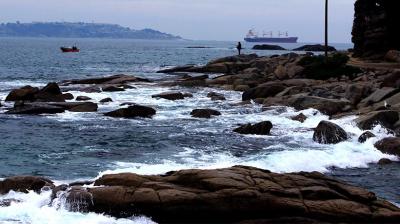 Puchuncaví: alertan por vertido de aguas servidas sobre recursos marinos en playa Las Ventanas