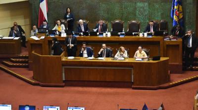 Congreso despachó a ley reajuste al sector público y rechazó “amarre”