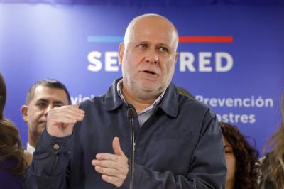 Gobierno no descarta encontrar más fallecidos entre los escombros tras megaincendios