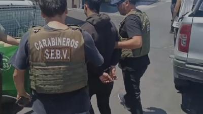 Carabineros detuvo a extranjero cuando intentaba vender auto robado en Arica