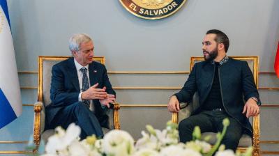 Kast agradeció a Bukele por ser "un faro de esperanza" en seguridad y lo invita a Chile