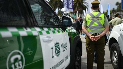 Viña del Mar: Carabineros detiene a dos sujetos y recupera auto robado en operativo preventivo