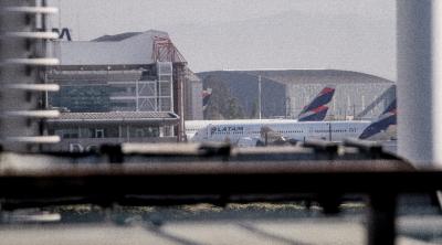 Evacúan vuelo en el Aeropuerto Arturo Merino Benitez por amenaza de explosivo