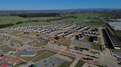 Entregan escrituras de propiedad a 255 familias en Purranque