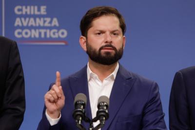 Boric asegura que Chile "está preparado para volver a liderar" la producción de litio a nivel mundial