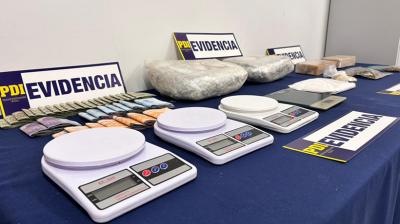 Incautan más de 4 kilos de droga y detienen a seis extranjeros por tráfico de drogas en Osorno