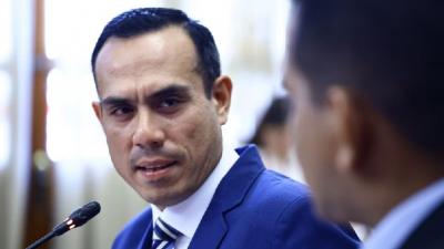 Dos congresistas de derecha y dos de izquierda buscan presidir Perú tras la censura a Jerí