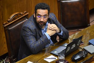 Republicanos arremeten contra titular de Educación: "La verdadera emergencia para el país es tener ministros como Cataldo"