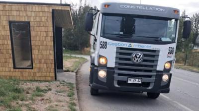 Municipalidad de Castro realizó operativo de limpieza en garitas de Putemún y Pid Pid