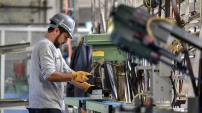 Plan de Fortalecimiento Industrial del Biobío: destacan 78% de avance y sostenida reinserción laboral tras cierre de Huachipato