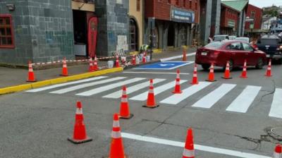En Ancud intensifican demarcación de calles y señalética en sectores de alto tránsito