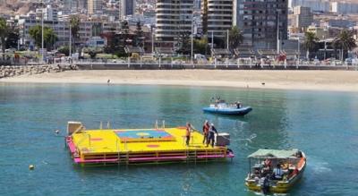 Terminó espera: Quedó instalada tradicional balsa del Balneario Municipal de Antofagasta