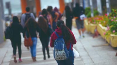 Destitución de decana, desata abierto conflicto en contra de rector de la UA