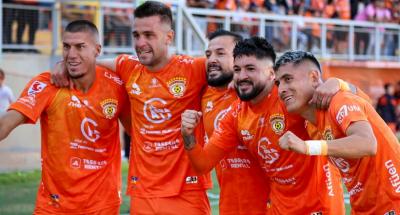 Cobreloa goleó 5-1 a Curicó Unido: Triplete de Gustavo Gotti en el Zorros del Desierto