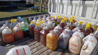 Recuperan 250 litros de aceite usado en pasado festival costumbrista en Castro