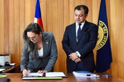 Vicky Carrasco asume como nueva delegada presidencial en Los Ríos