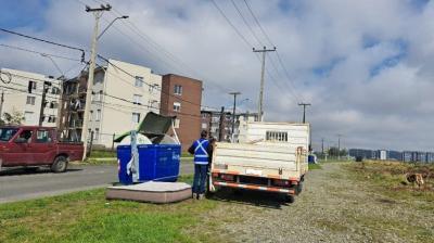 Multan a conductor de camión por mal uso de contenedores en Alerce