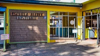 Con inversión de más de $900 millones mejorarán infraestructura de escuelas Chiloé y Alerce Histórico en Puerto Montt