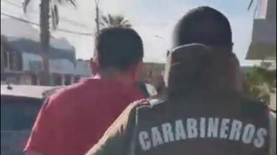 [VIDEO] Carabineros detuvo a sujeto que amenazó y causó daños a un vehículo en Alto Hospicio