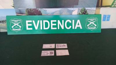 Sin licencia y con permiso de circulación falso: detienen a conductor en Hijuelas