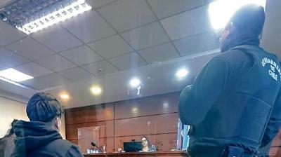 Adolescente apuñaló en el cuello a un guardia de seguridad en consultorio