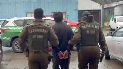 [FOTOS] Avezado delincuente cayó tras irse sin pagar la bencina en Puerto Montt