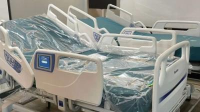 Hospital de Castro recibe 95 catres clínicos para mejorar atención de pacientes
