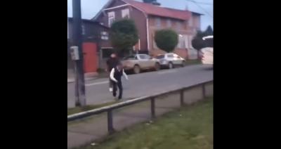 [VIDEO] Difunden pelea de dos hombres en las afueras del Terminal de Puerto Octay