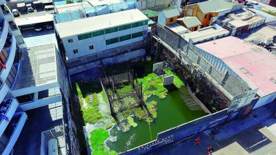 Vecinos de Parque Brasil reiteran denuncia de presencia de pantano en construcción abandonada