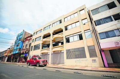 Licitación por $680 millones adicionales para habilitar exedificio del SII, arrendado desde el 2025 y sin uso, desata cuestionamiento a IMA