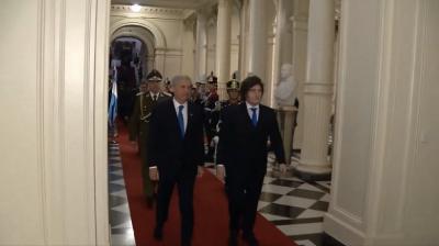 [VIDEO] Primera gira internacional: Presidente Kast fue recibido por Javier Milei en la Casa Rosada