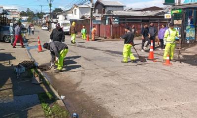 Valdivia: Municipio consolida trabajo preventivo con intensa limpieza de canales y sumideros de aguas lluvia