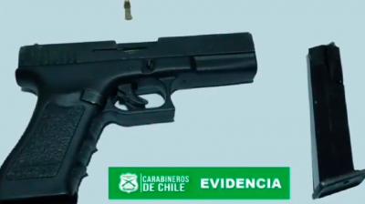 [VIDEO] Carabineros detuvo a sujeto que manipulaba un arma de fuego en Iquique