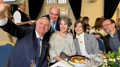 Gobierno y almuerzo en La Moneda: "Fue financiado por el Presidente de la República con sus medios propios"