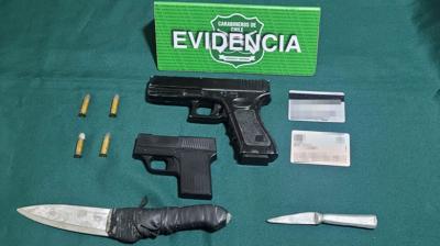 Carabineros detiene a dos sujetos tras robo a supermercado en Viña: uno de ellos fingió ser policía