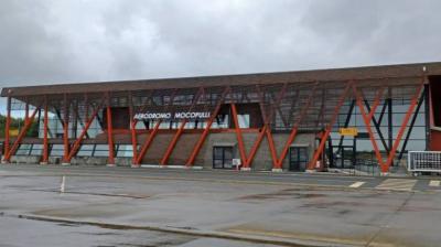 Detienen a mujer por falso aviso de bomba en el Aeródromo Mocopulli