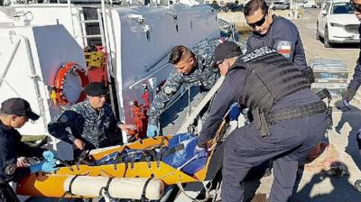 Investigan hallazgo del cuerpo de una mujer flotando en el puerto